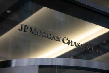 JPMorgan says every new hire will get training for AI