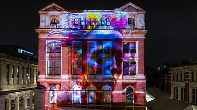 The V&A's stunning AI art projection explores the minds of human artists