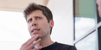 OpenAI Declares 'Code Red' as Google Threatens AI Lead (Berber Jin/Wall Street Journal)